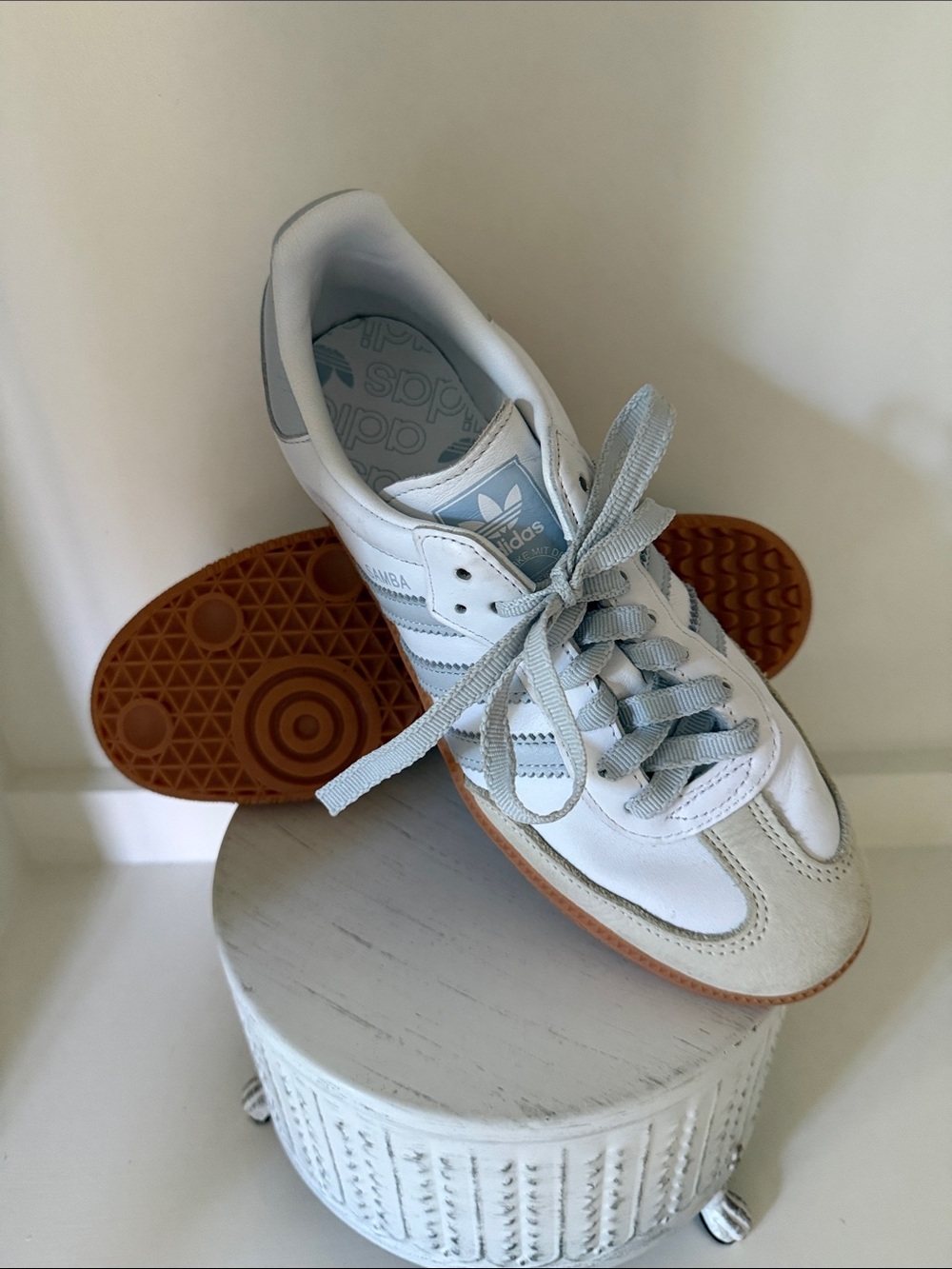 👟ADIDAS SAMBA OG Women’s "Halo Blue" White Leather Sneakers - Size 7.5 $55